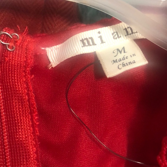 Jumper - Picture 10 of 10